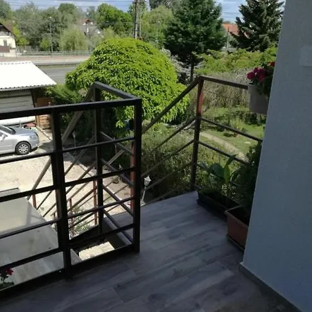 Apartment Arapartman *