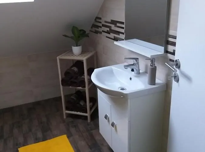 Arapartman Apartamento Zamárdi